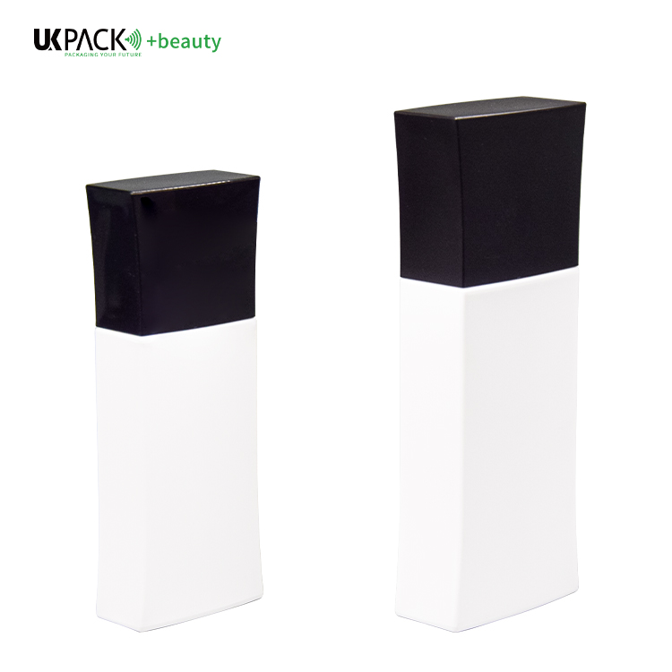 30ml / 50ml PE Customized Color And Logo Square Shape Sunscreen Hand Cream Lotion Bottle UKL33D