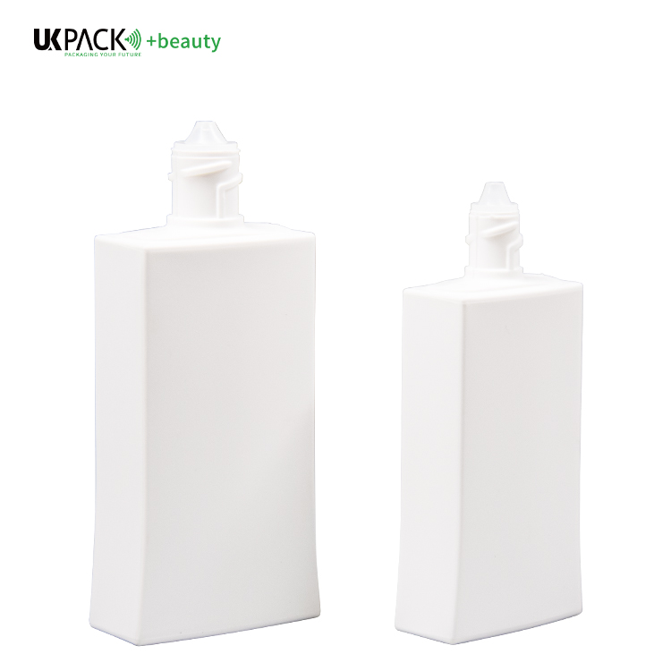 30ml / 50ml PE Customized Color And Logo Square Shape Sunscreen Hand Cream Lotion Bottle UKL33D