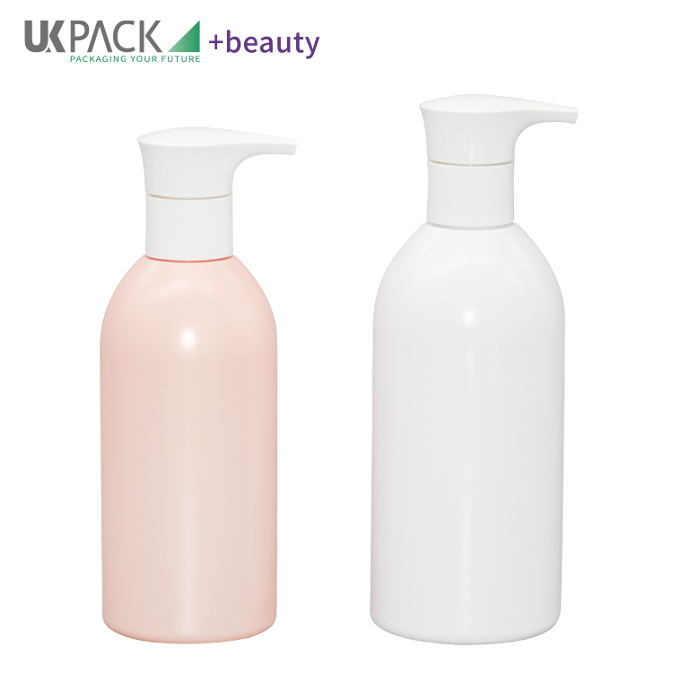Smooth PET Round Shoulders Cosmetic Lotion Bottle With 2.8cc 240ml 300ml