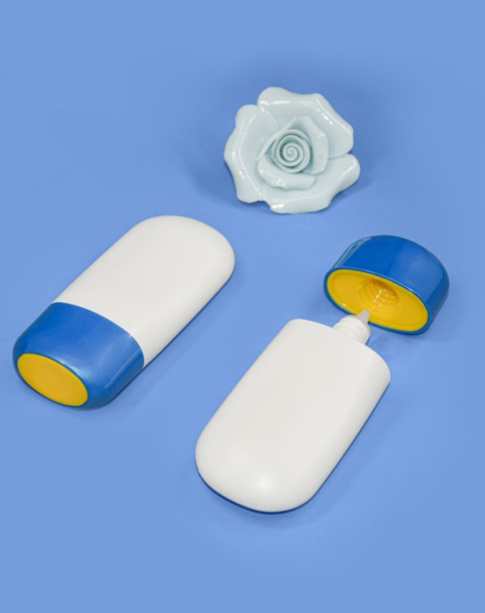 50ml Blue And White PE Sunscreen Bottle Skin Care Packaging UKL33F 8